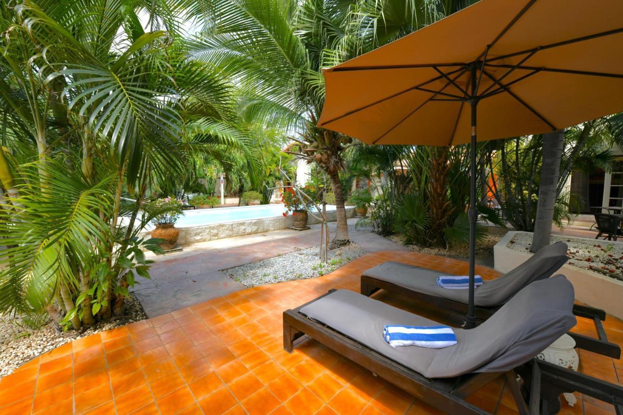 Wonders Boutique Hotel Oranjestad Bagian luar foto