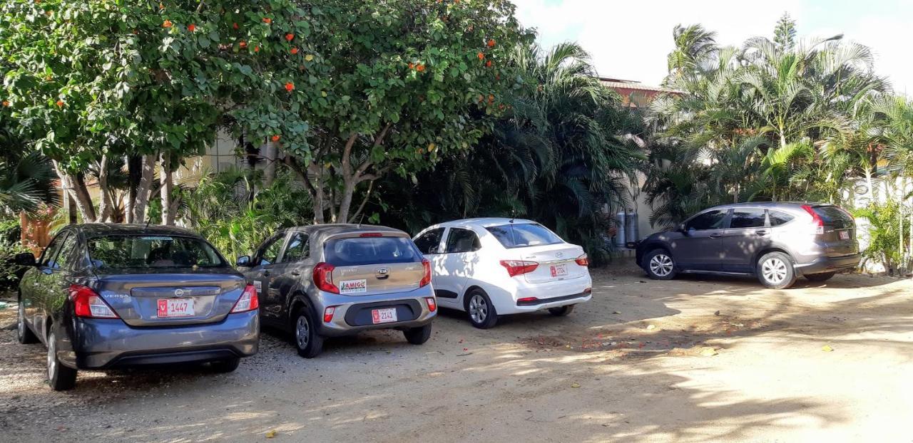Wonders Boutique Hotel Oranjestad Bagian luar foto