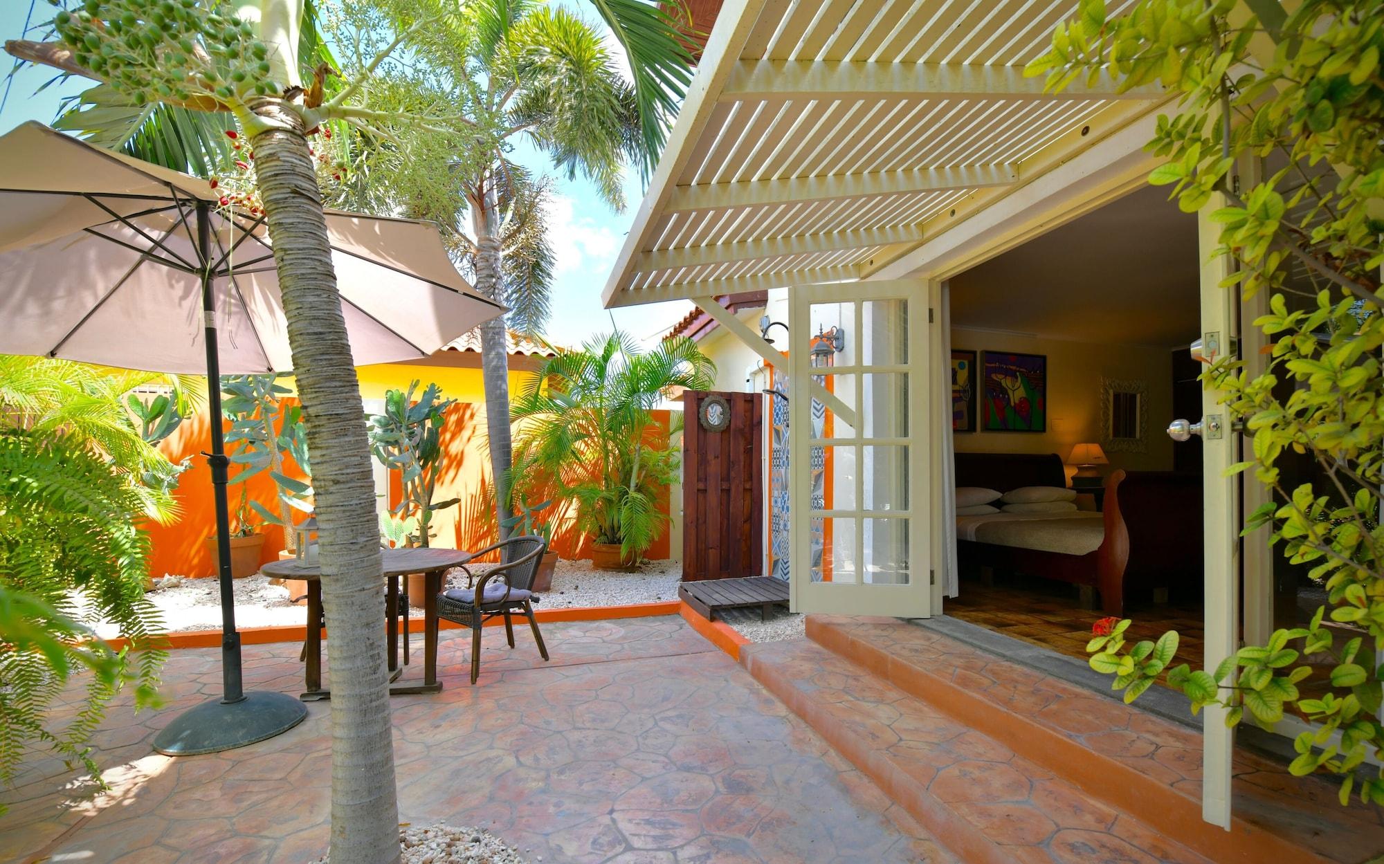 Wonders Boutique Hotel Oranjestad Bagian luar foto