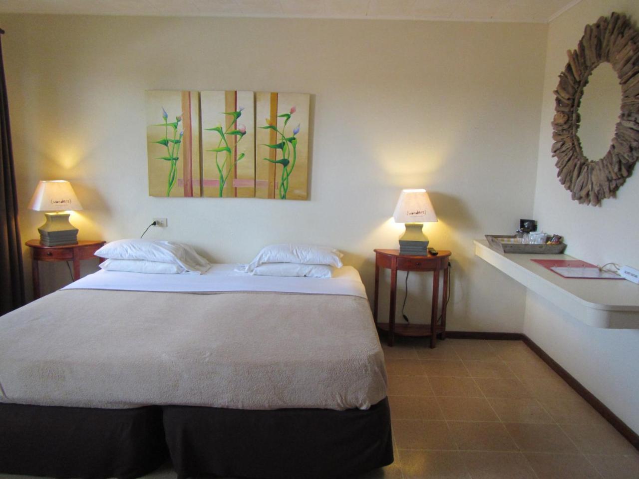 Wonders Boutique Hotel Oranjestad Bagian luar foto