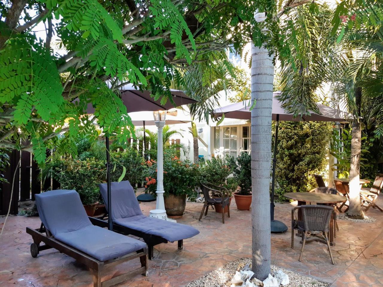 Wonders Boutique Hotel Oranjestad Bagian luar foto
